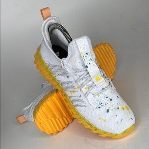Adidas Kaptir flow custom shoe size 6.